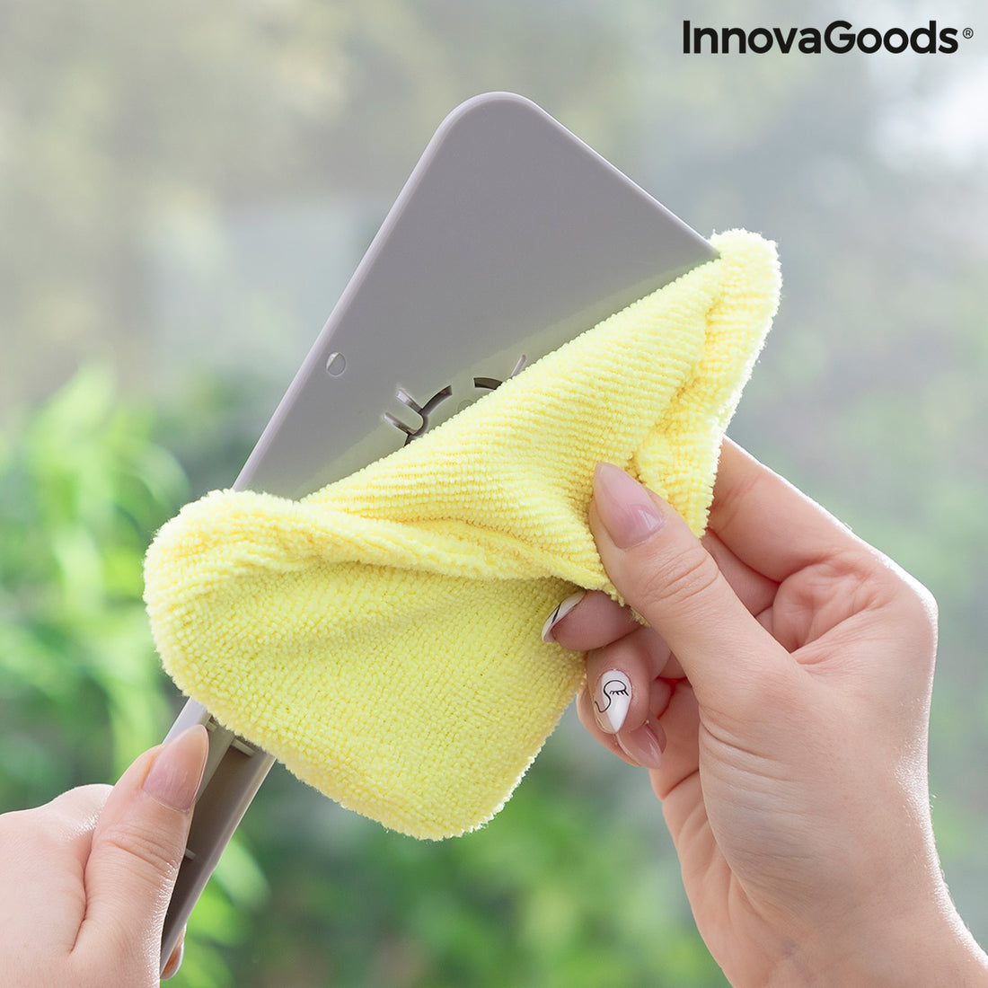 2-in-1 Glass Cleaner with Sprayer Klinshil InnovaGoods